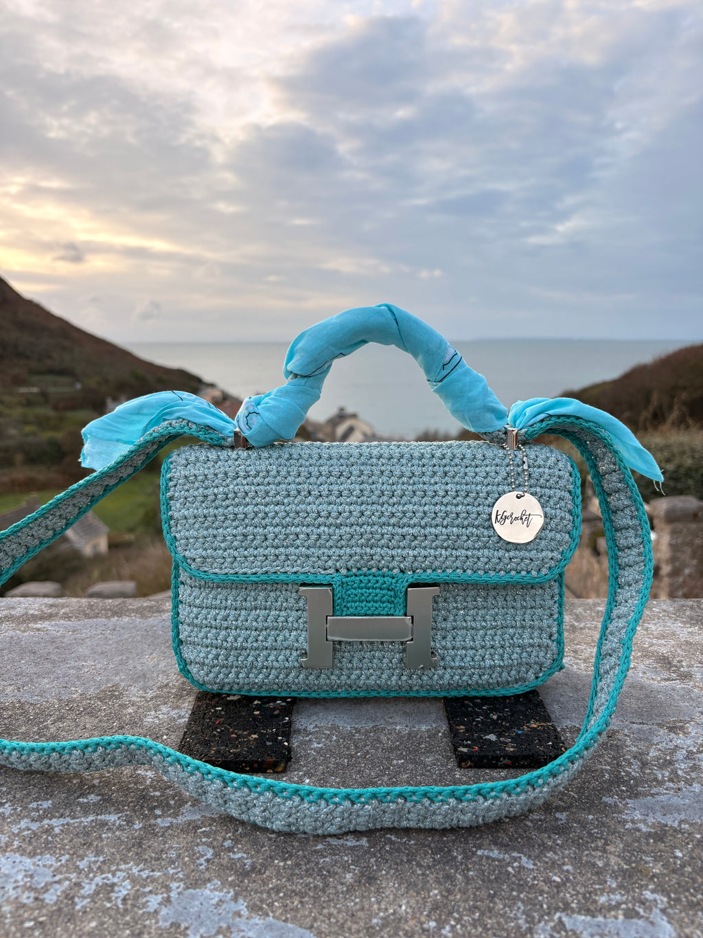 OLGA — Sac au crochet fait main bleu grisé